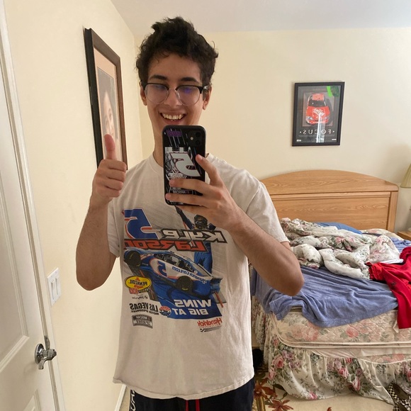 Meet your Posher, Jordan - Picture 2 of 9